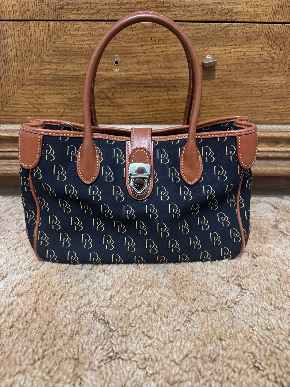 GUC - Vintage Dooney & Burke  Black & Brown Handbag (with Shoulder Strap)